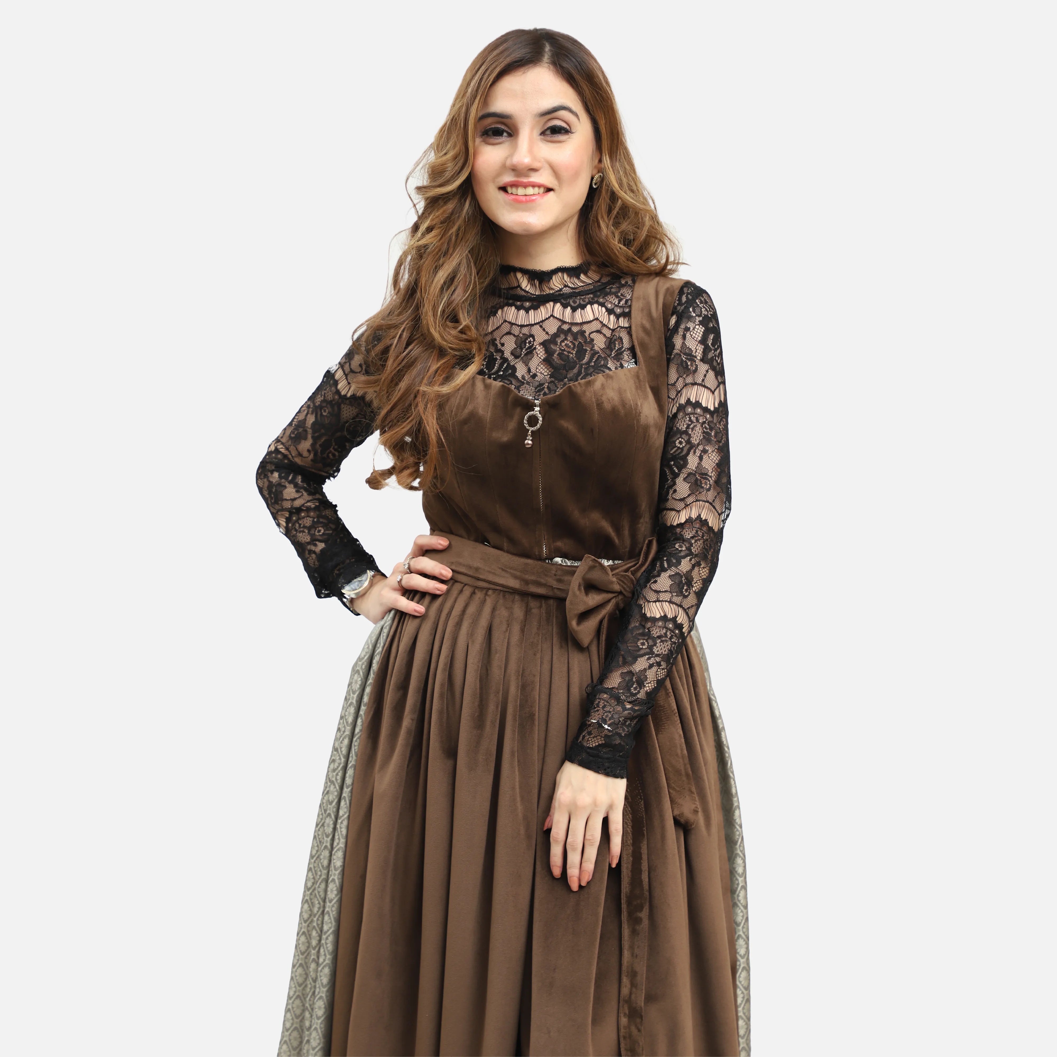 Doreen | Klassisches braunes Dirndl in bayerischer Eleganz Kleid