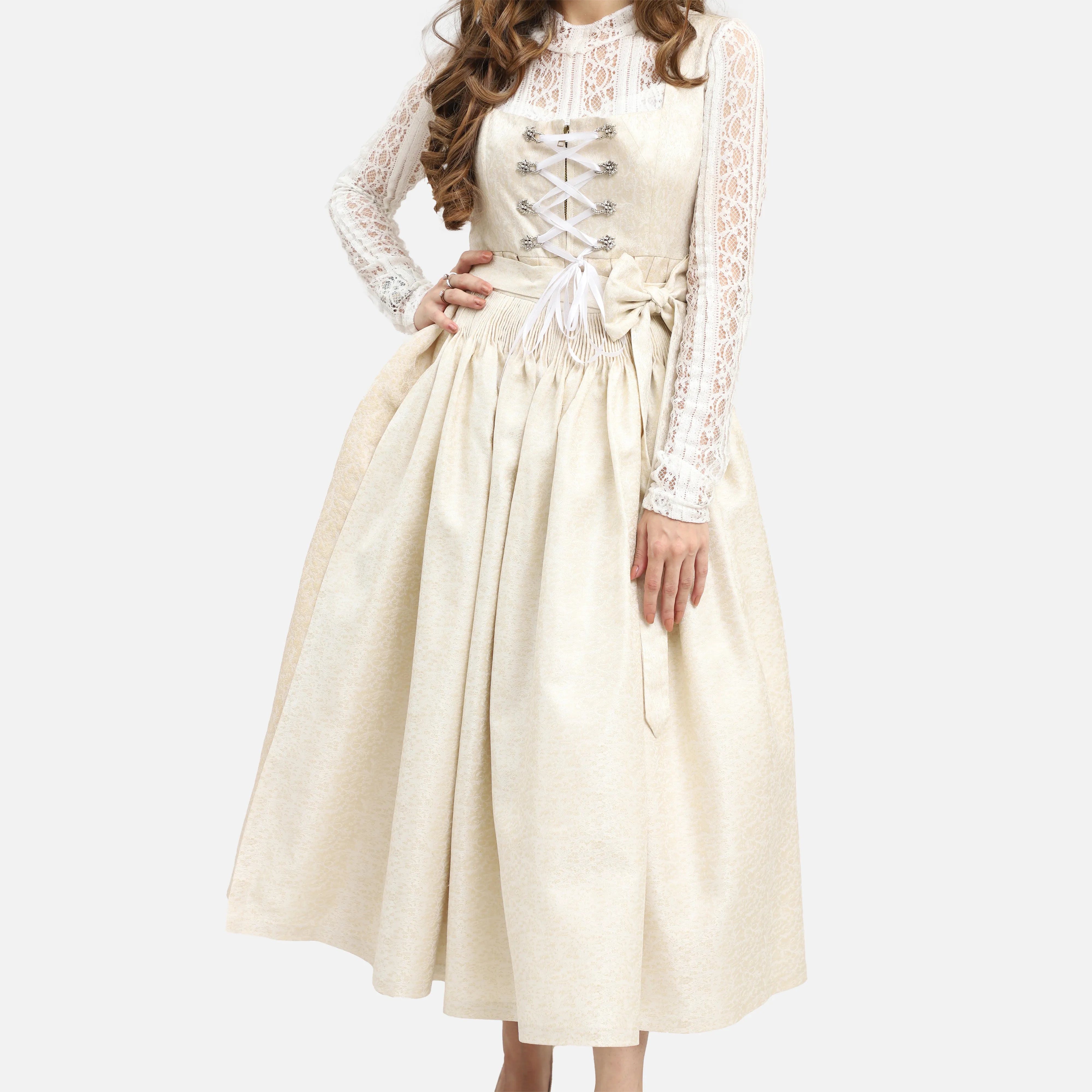 Julia | Elegantes Dirndl in Reinweiß Pure