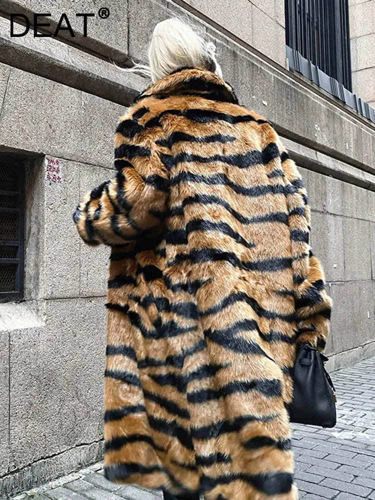 Diana | Tigerstreifen Faux Pelzmantel für Damen 0