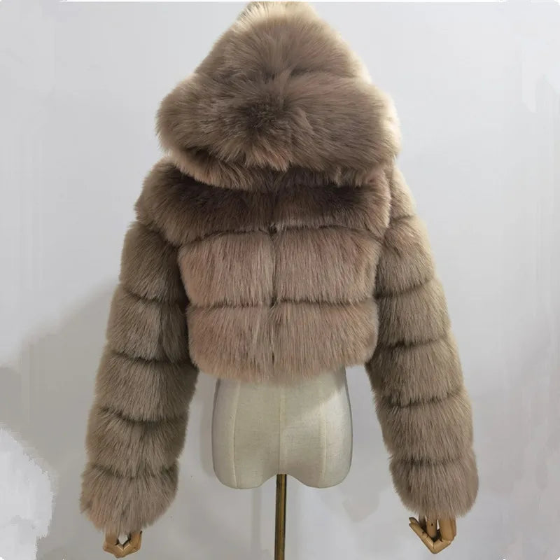 Hochwertiger Pelzmantel | Damenjacke mit Kapuze und Flauschigem Material 16