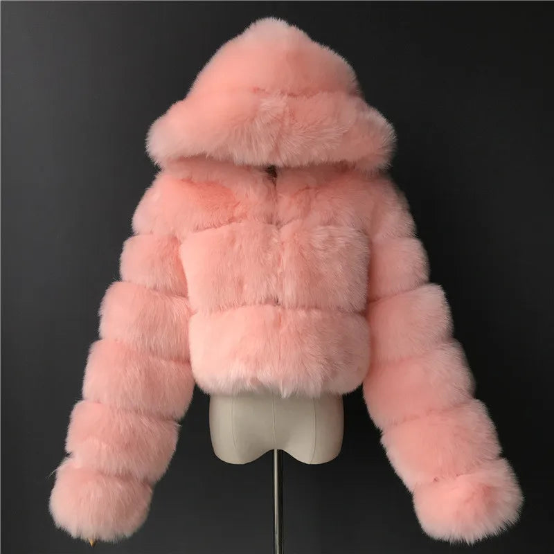 Hochwertiger Pelzmantel | Damenjacke mit Kapuze und Flauschigem Material 2