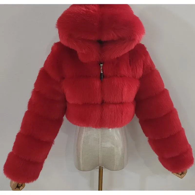 Hochwertiger Pelzmantel | Damenjacke mit Kapuze und Flauschigem Material 21