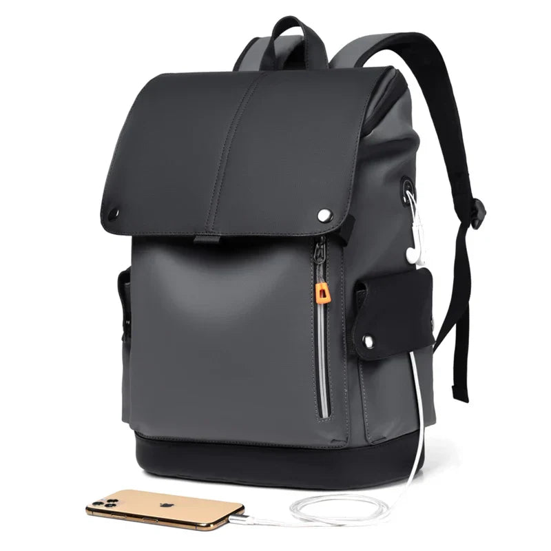Leo | Wasserdichtes Reise Laptop Rucksack