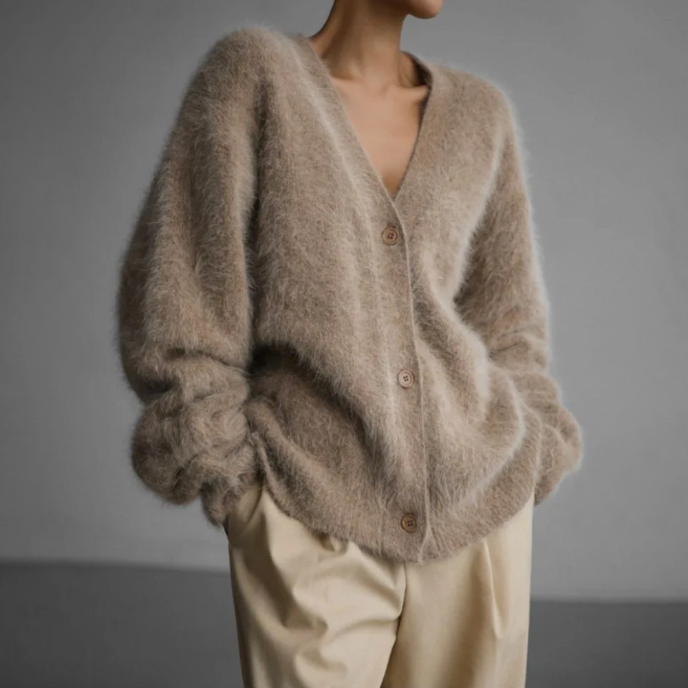 Olivia - Locker sitzende Strickjacke aus Kaschmir