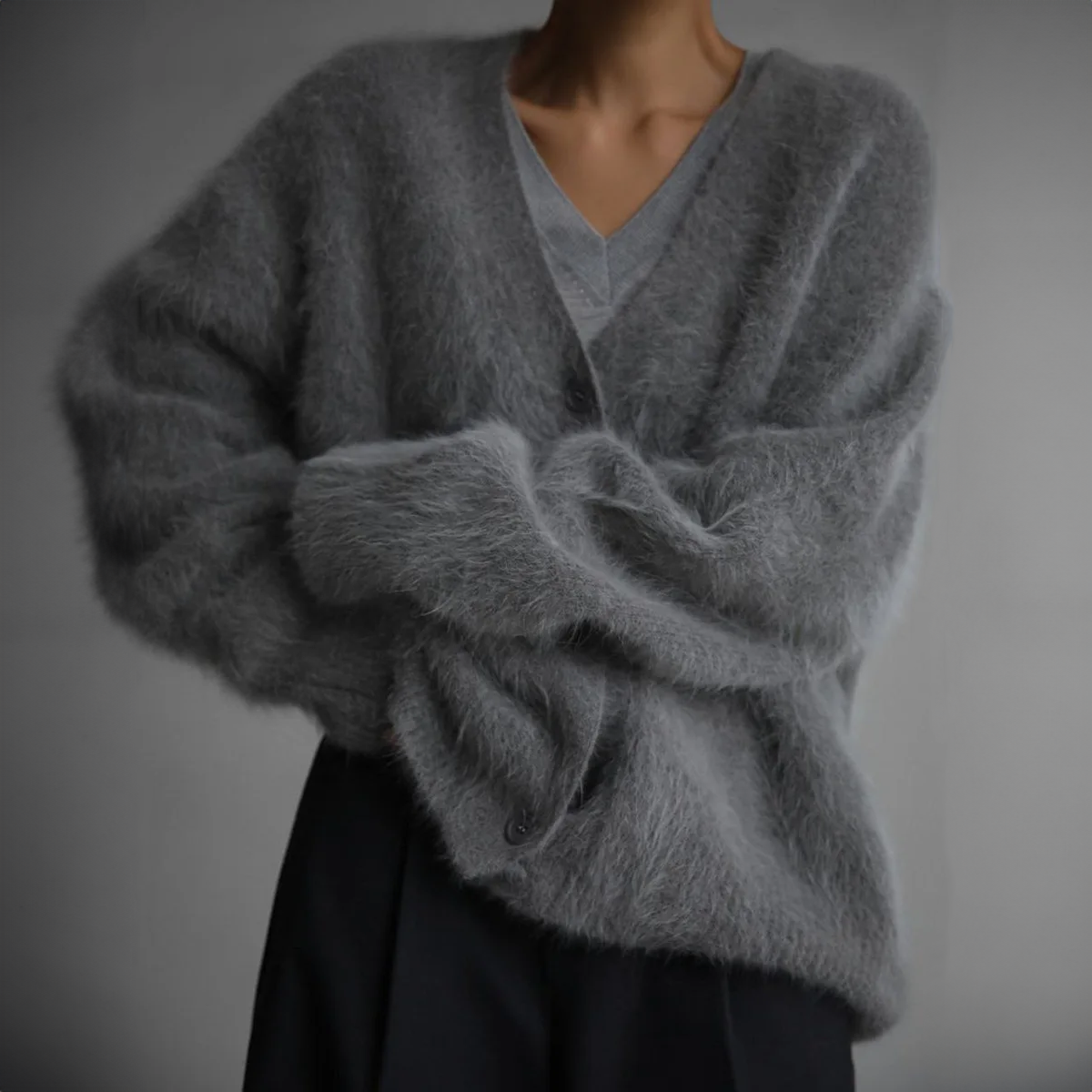 Olivia - Locker sitzende Strickjacke aus Kaschmir