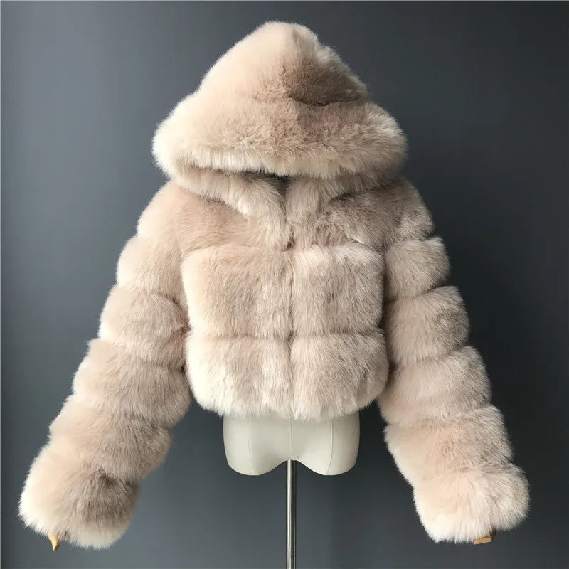 Hochwertiger Pelzmantel | Damenjacke mit Kapuze und Flauschigem Material 14